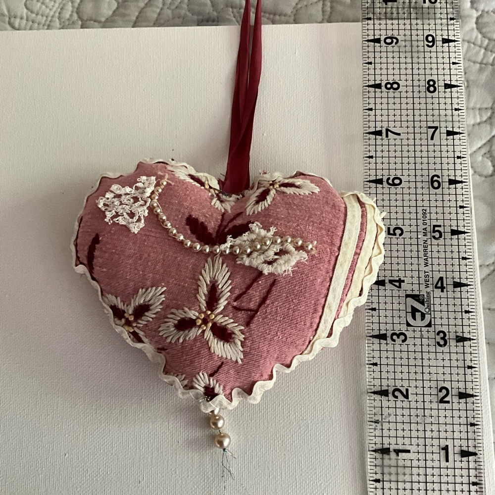 Vintage Victorian Pink Embroidered Heart Ornament - Picture 2 of 3